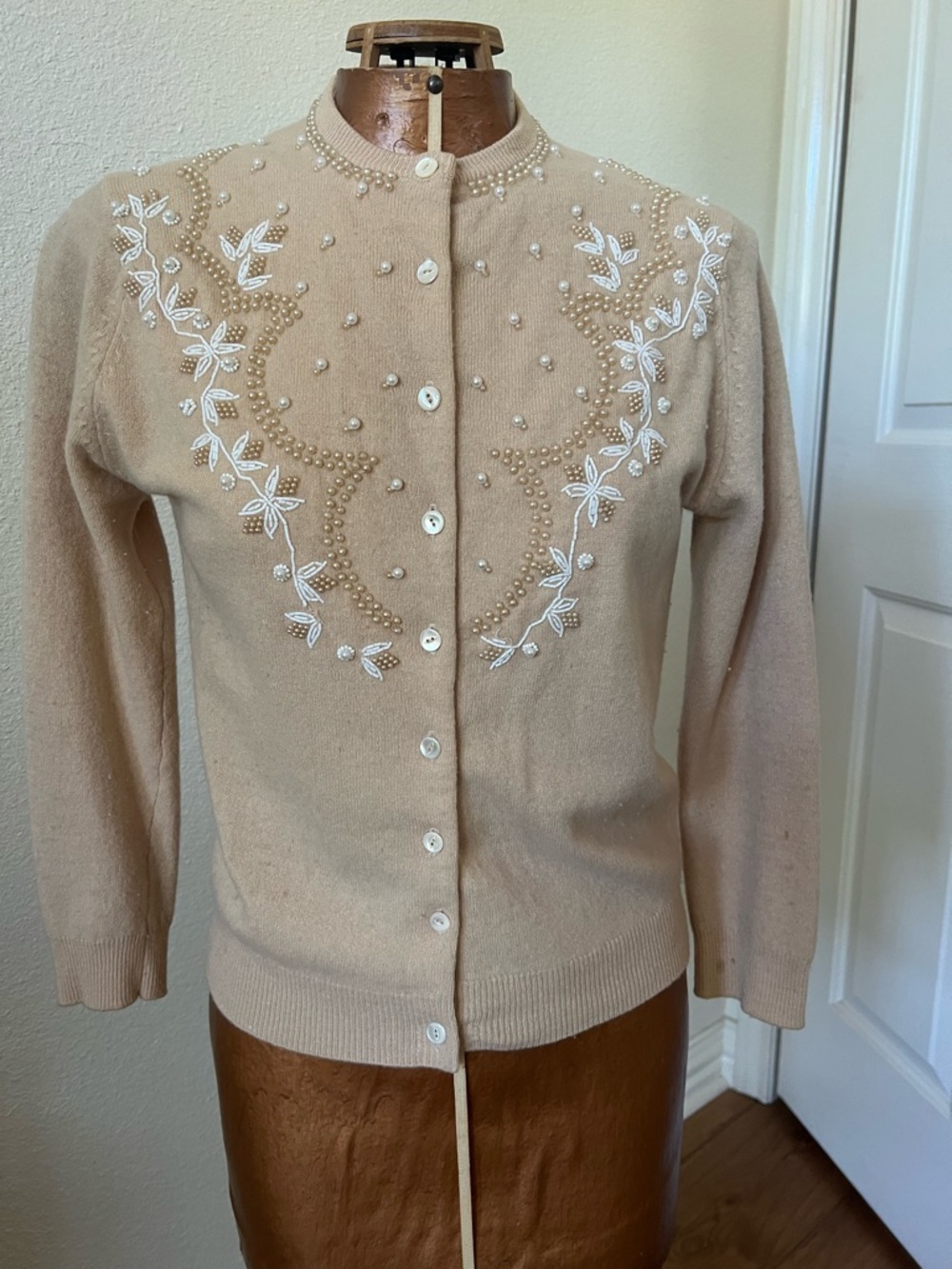 Vintage Beaded Floral Crewneck Cardigan - Cream